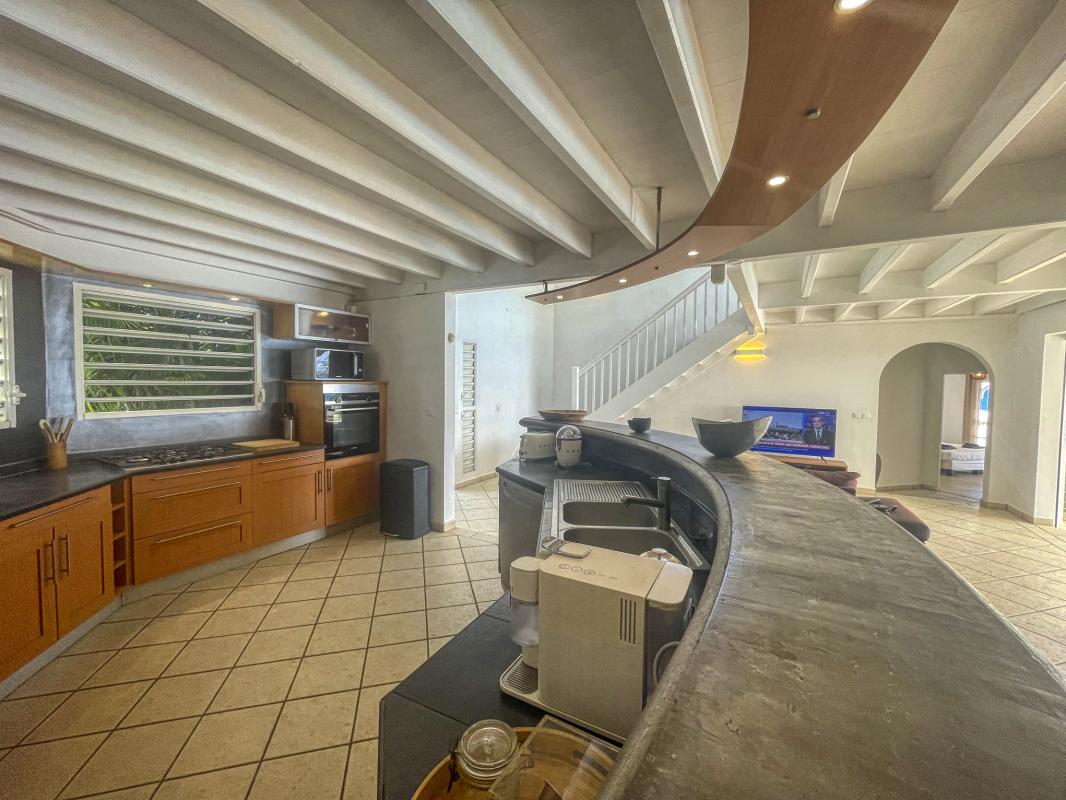 13.Location villa piscine vue mer Ste Anne Guadeloupe_Cuisine